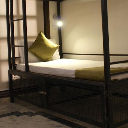 Ostello Bedhubs Haridwār Esterno foto